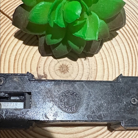 Vintage die cast pencil sharpener miniature Clock Tower Figurine - Picture 9 of 9